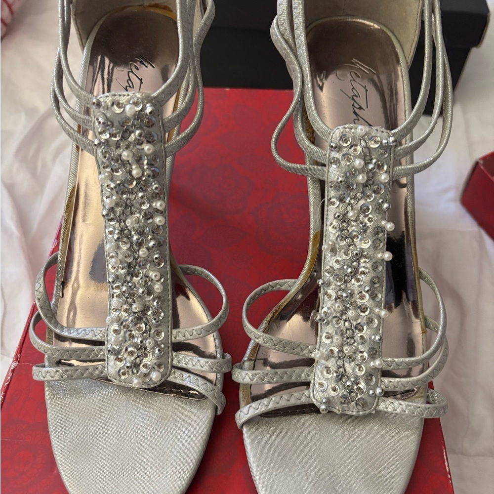 Elegant Silver Beaded Women's Sandals